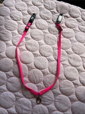 Hot Pink Adjustable double leash attachment with Metal Ring for leash